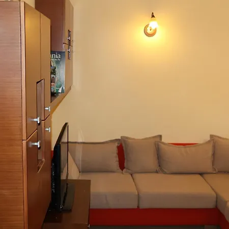Greta's - City Center Apartment