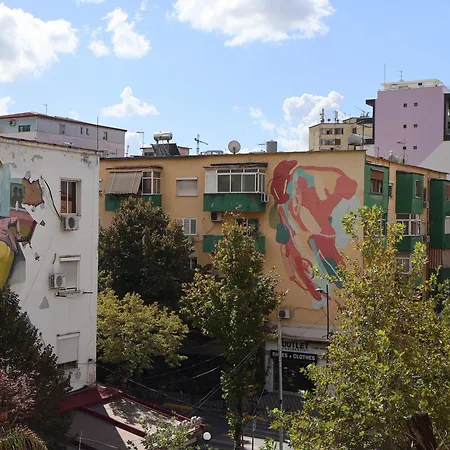 Greta's - City Center * Tirana